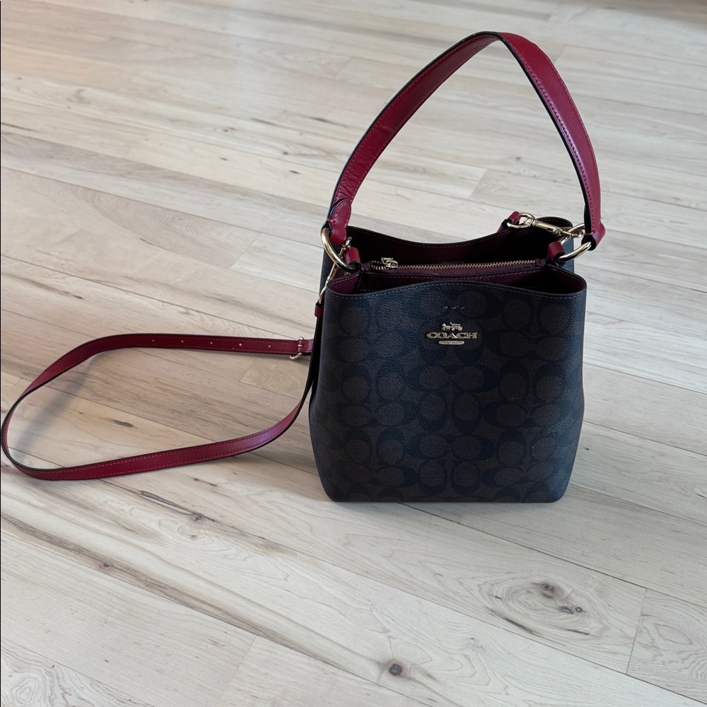 Coach Signature Brown and Red Crossbody Bag - Picture 2 of 11